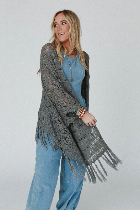 on-the-fringe-kimono-heather-gray