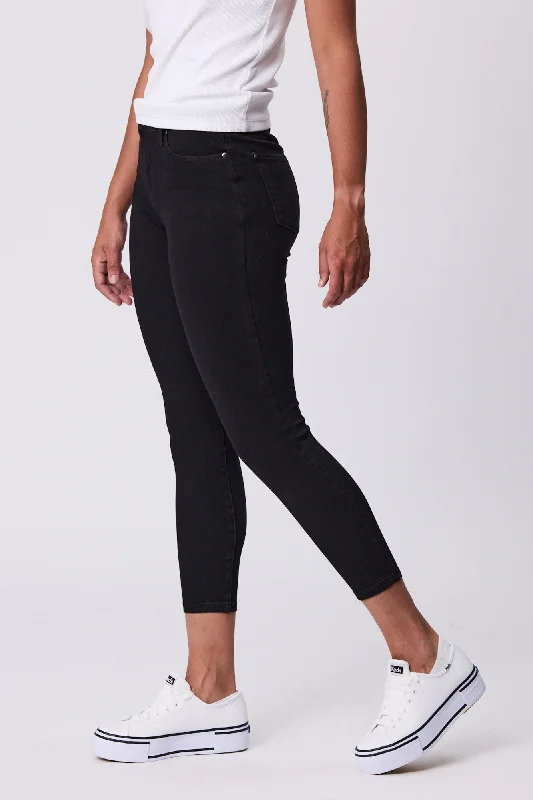 shine-on-label-cropped-sculpt-jeans-black