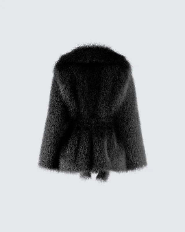 victoria-black-fur-coat