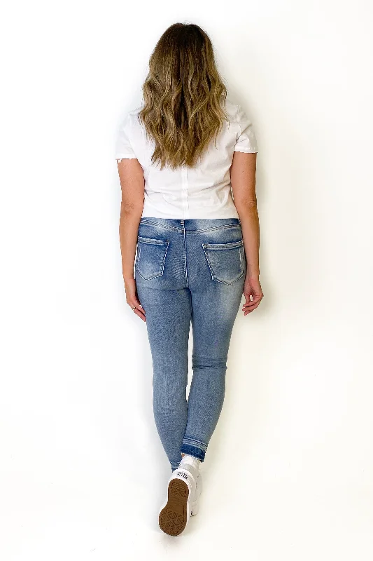 wakee-georgia-ripped-jean-blue